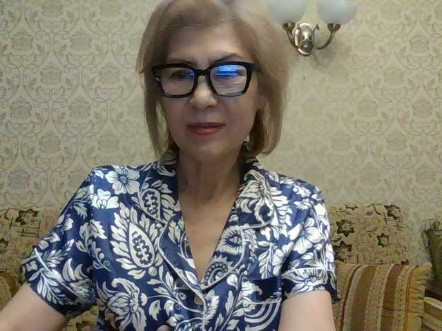 Elegant00Lady live cam on BongaCams