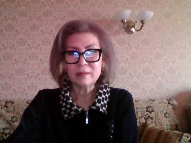 ElegantLady00 live cam preview