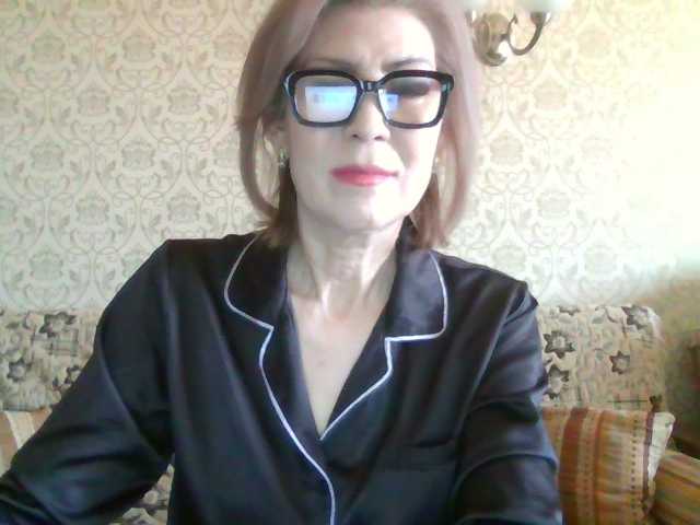 ElegantLady00 live cam preview