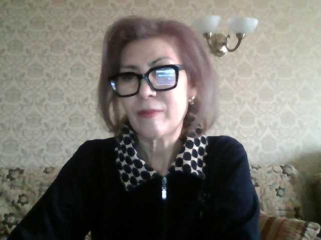 ElegantLady00 live cam preview