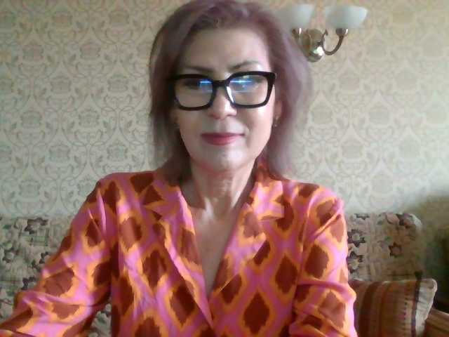 ElegantLady00 live cam preview