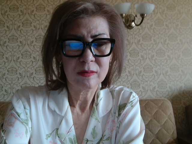 Elegant00Lady