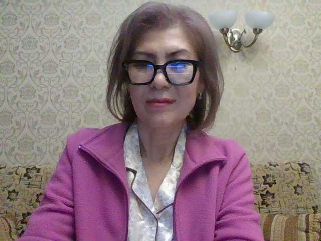 Elegant00Lady live cam on BongaCams