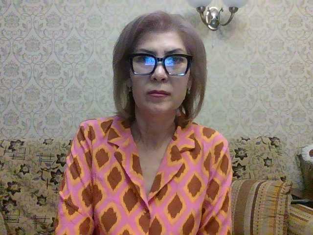 Elegant00Lady