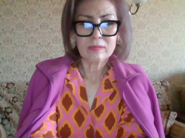 ElegantLady00 live cam preview