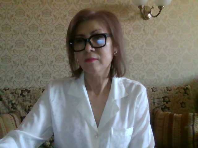 Elegant00Lady live cam on BongaCams