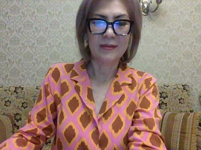 Elegant00Lady live cam on BongaCams
