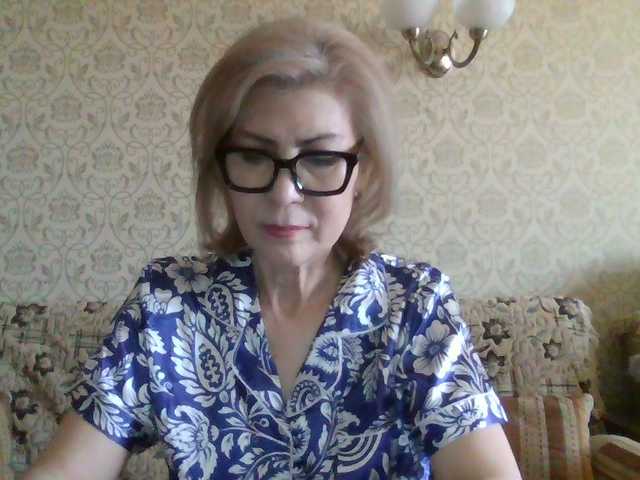 Elegant00Lady