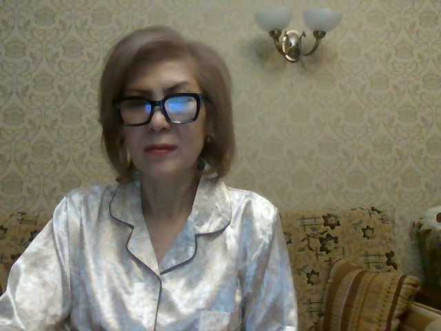 ElegantLady00 live cam preview