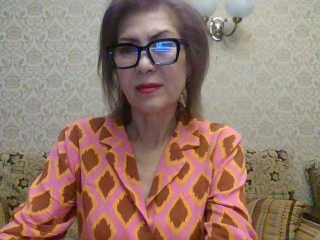 Elegant00Lady live cam on BongaCams