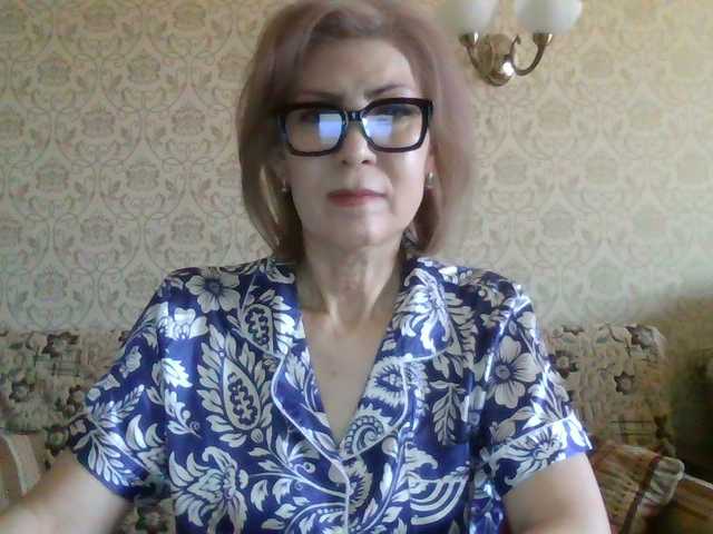 Elegant00Lady live cam on BongaCams