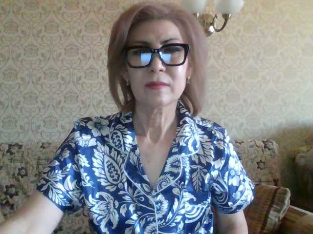 Elegant00Lady