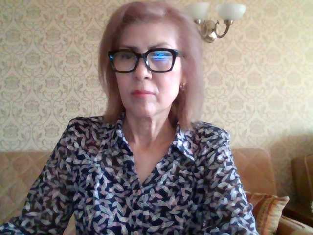 Elegant00Lady