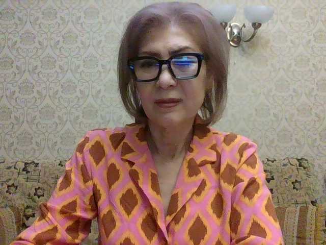 Elegant00Lady live cam on BongaCams