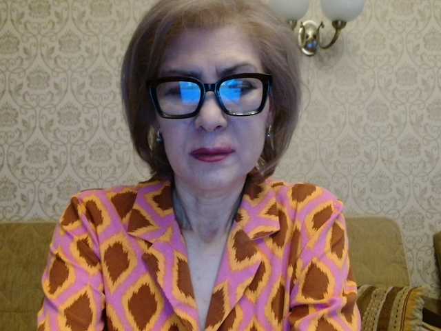 Elegant00Lady