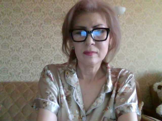 Elegant00Lady live cam on BongaCams