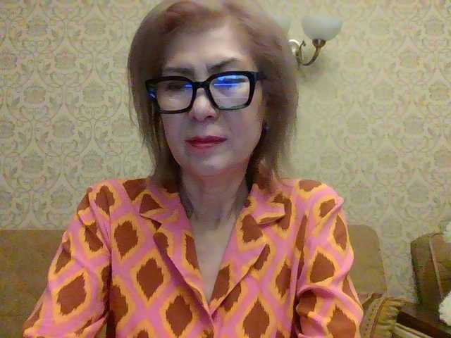 Elegant00Lady