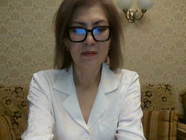 ElegantLady00 live cam preview