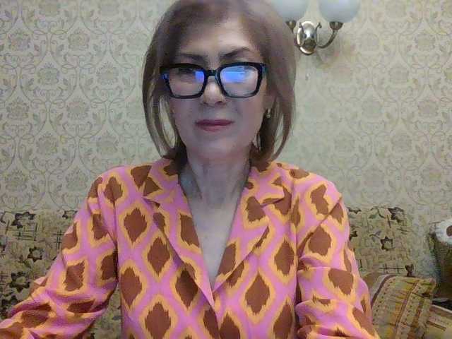 ElegantLady00 live cam preview
