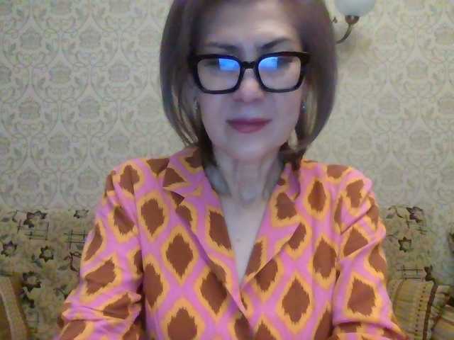 ElegantLady00 live cam preview