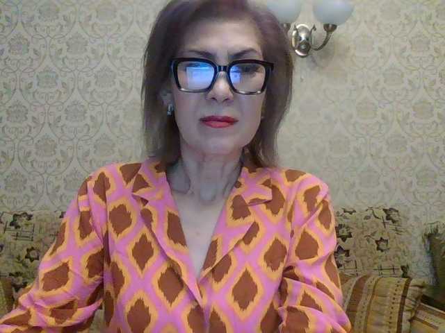 ElegantLady00 live cam preview