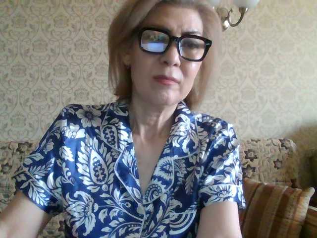 Elegant00Lady