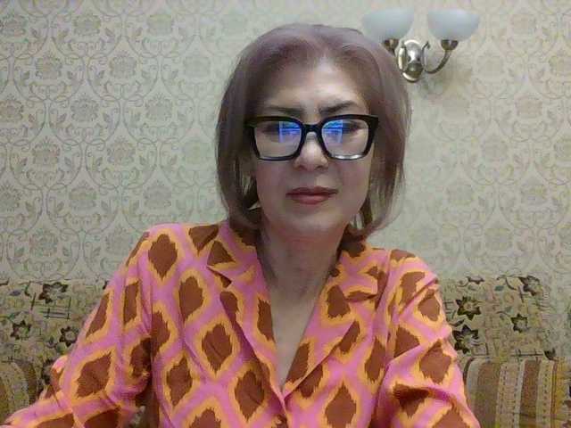 Elegant00Lady
