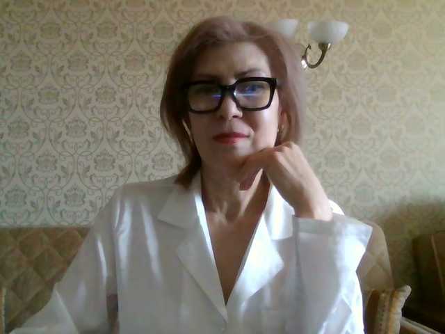 le modèle ElegantLady00 est en webcam porno dans un show sur le site bongacams, il possède les tags suivants: White/Caucasian,Brunette,Trimmed