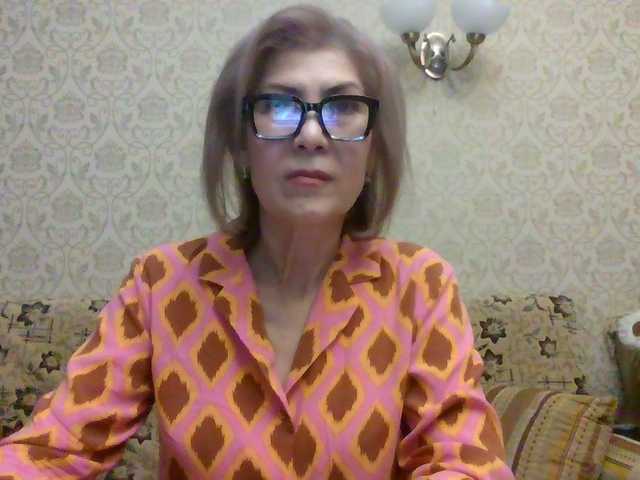 Elegant00Lady