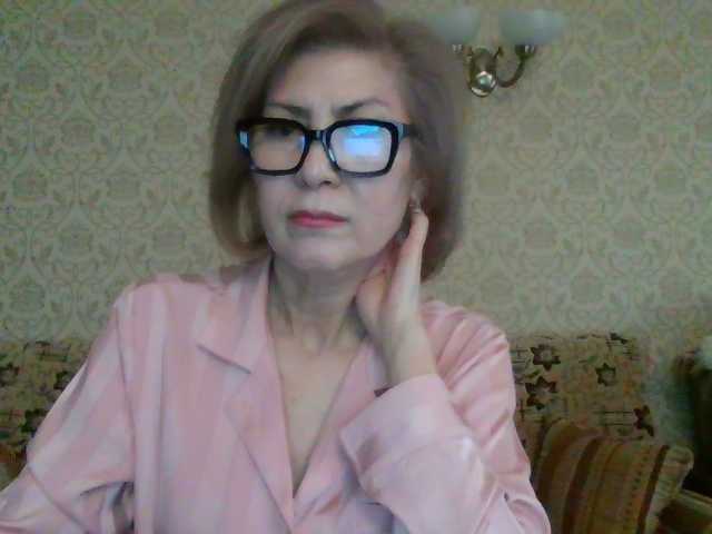 ElegantLady00 live cam on BongaCams