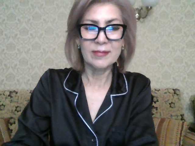 Elegant00Lady live cam on BongaCams