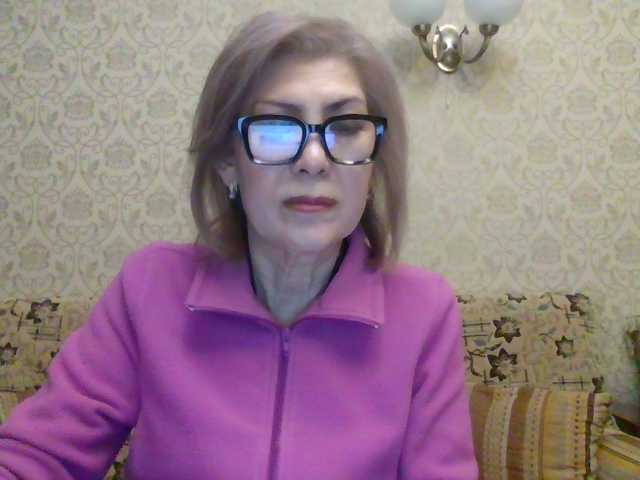 ElegantLady00 live cam preview