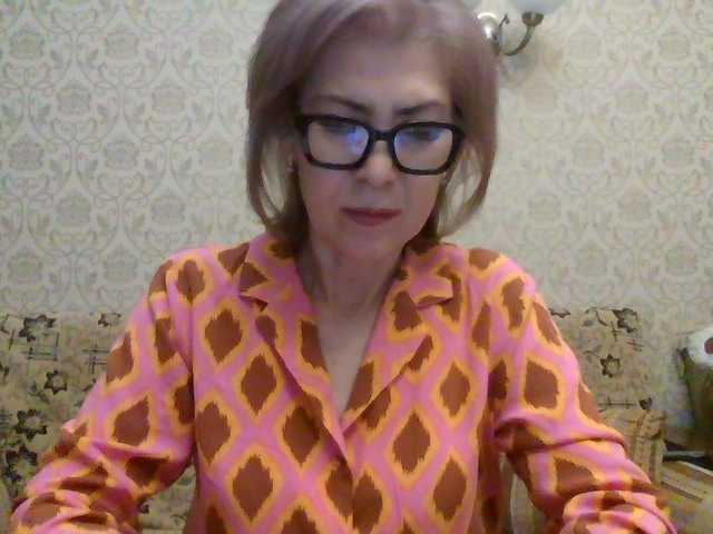 ElegantLady00 live cam preview
