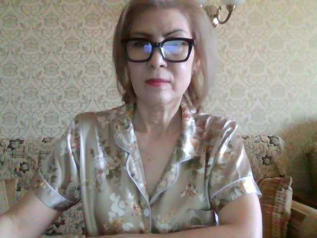 ElegantLady00 live cam