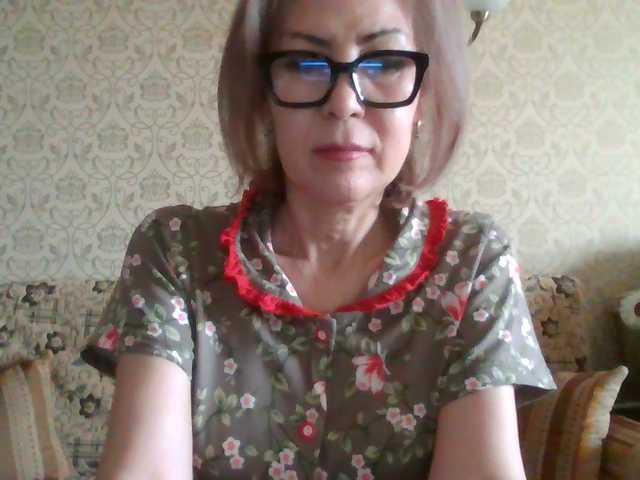 ElegantLady00 live cam preview
