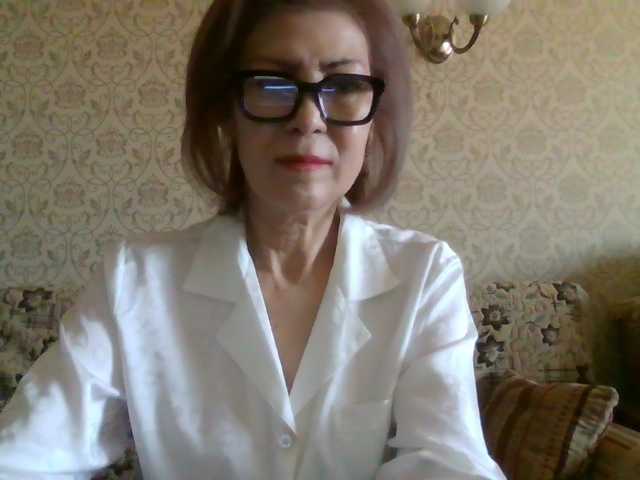 ElegantLady00 live cam preview