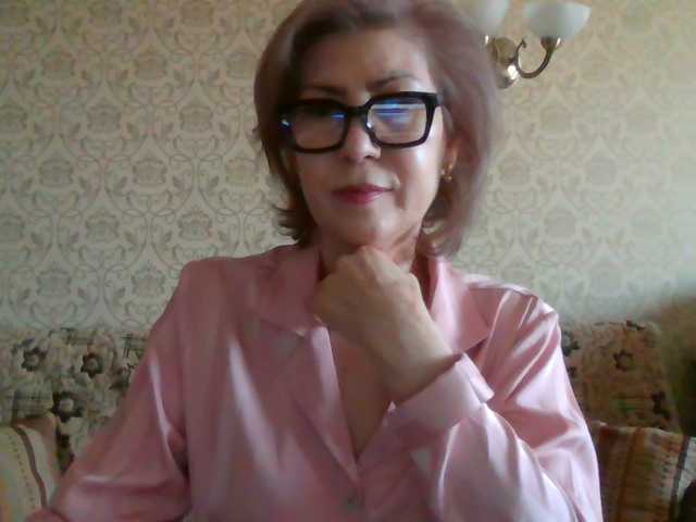 Elegant00Lady live cam on BongaCams