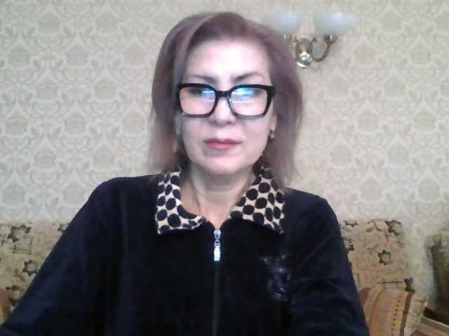 ElegantLady00 live cam preview
