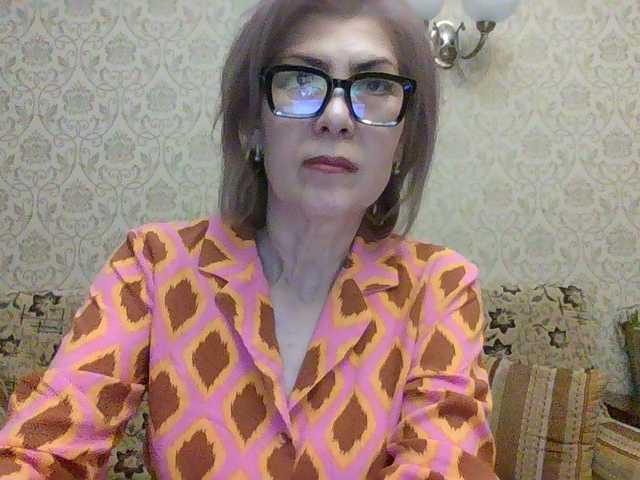 le modèle ElegantLady00 est en webcam porno dans un show sur le site bongacams, il possède les tags suivants: White/Caucasian,Blonde,Trimmed