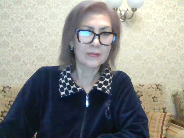 ElegantLady00 live cam preview