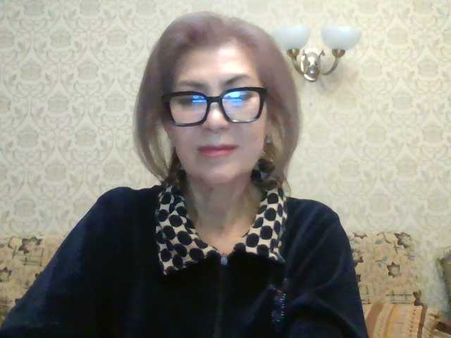 ElegantLady00 live cam preview