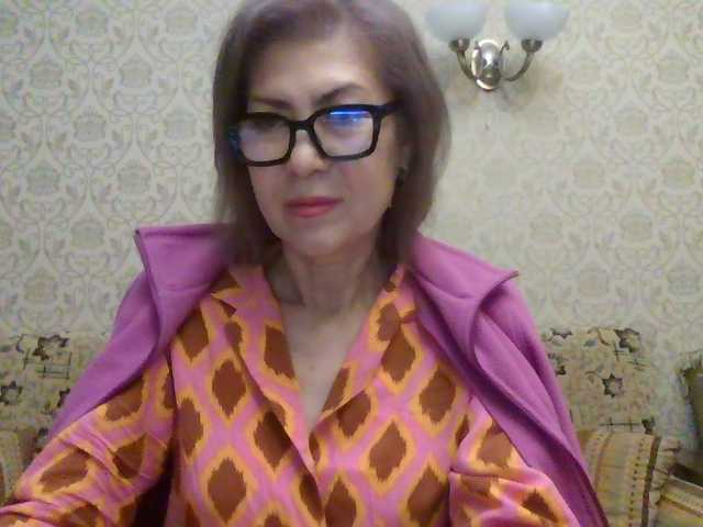 ElegantLady00 live cam preview