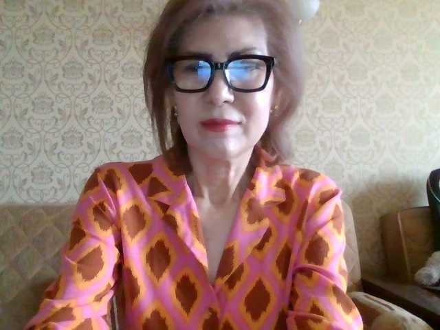 Elegant00Lady