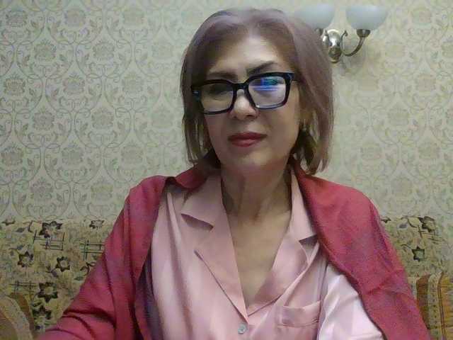 Elegant00Lady live cam on BongaCams