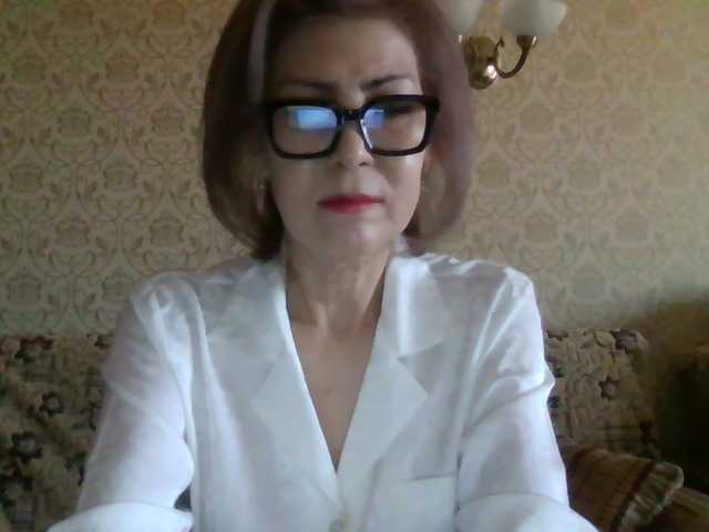 ElegantLady00 live cam preview
