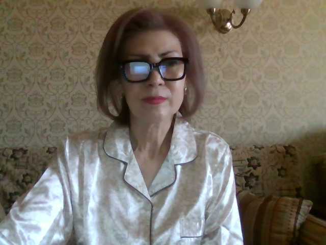 ElegantLady00 live cam preview