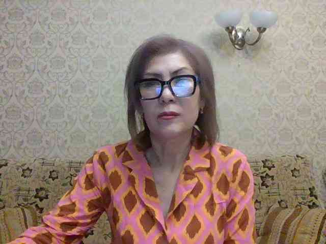 ElegantLady00 webcam