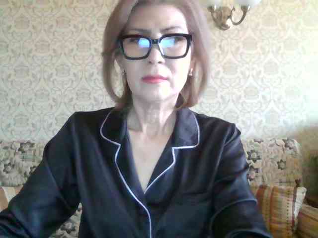 Model: ElegantLady00