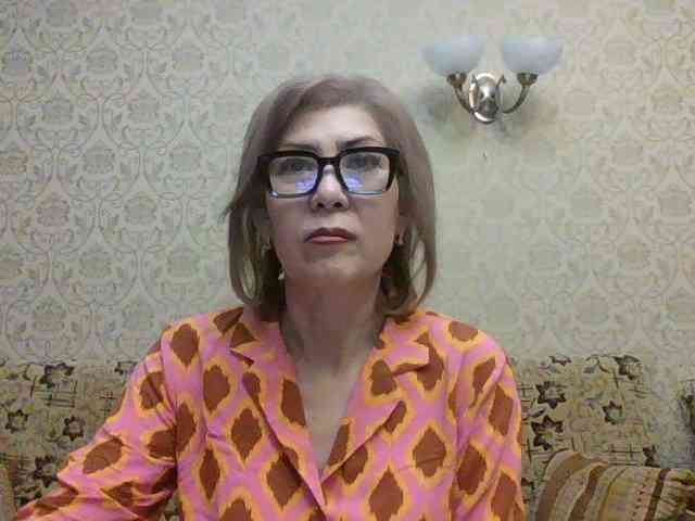 ElegantLady00 webcam