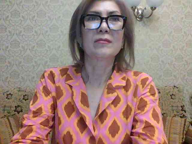 Elegant00Lady
